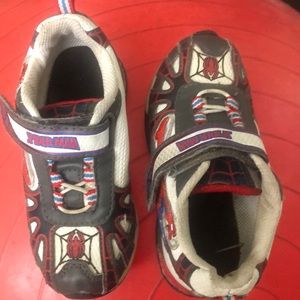 SPIDER-MAN light up sneakers- size 9.5 Toddler